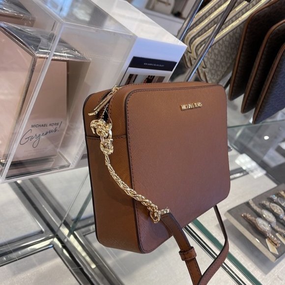 Michael Kors Jet Set Item Large East West Zip Crossbody Leather Luggage - Picture 1 of 16